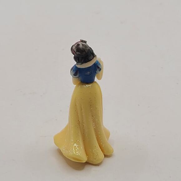 Disney Snow White Figure – Princess Cake Topper – Collectible Fairy Tale Toy - Picture 3 of 5